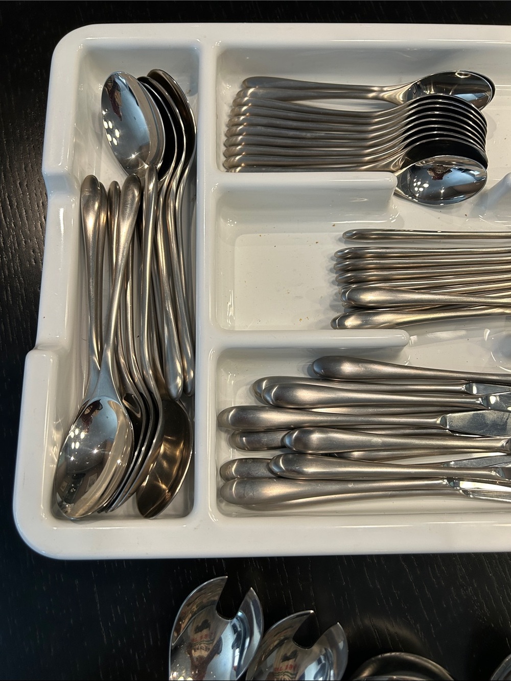 Rosenthal Taille 70 Piece Polished Silver Stainless Flatware Set - Picture 9 of 12
